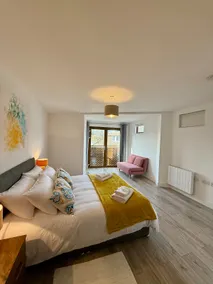 Great Quiet & Brand New Flat With Great Transport Links in Bushey - Image 2