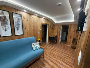 Cozy and Cute Cottage in Laconia - Image 3