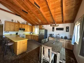 The cozy cabin! - Image 4
