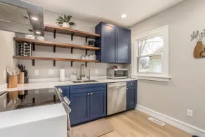 Stylish City Escape | 3bed/1 ba - Image 3