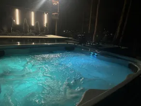 Luxe Lakefront Escape—Pool—Hot Tub—Poker—Fire Pit! - Image 4