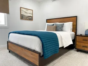 The 605 House - Image 2