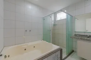 Direct beach access, bathtub and total leisure - Image 4