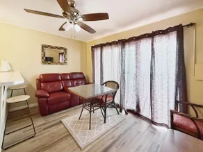 Beach Front Hideaway. Sunny Days & Sandy Toes - Image 3