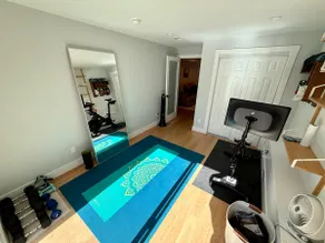 Bright, Modern In-Law Suite w/ Gym & Garden - Image 2