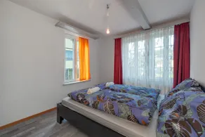 2BR Spiez Center Parking & Balcony near Interlaken - Image 2