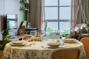 Sophistication and Panoramic View with Air Conditioning - Image 3