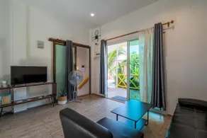 Beachfront Villa with Sunset - Image 4