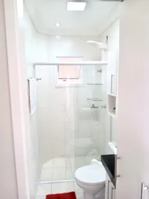 Well located with air conditioning and a beautiful view - Image 4