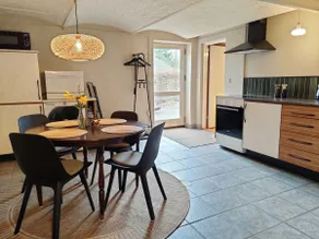 Rural guesthouse with private courtyard near Ringkøbing - Image 2