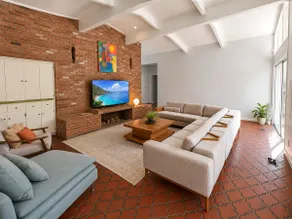 Upscale Dayton Home-Sleeps 9 | FirePit•Spa Tub - Image 4