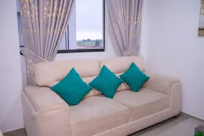 Trujillo apartment near Plaza Mall - Image 4