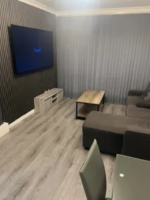 Jay3 Suites - Spacious Entire Apartment in London - Image 2