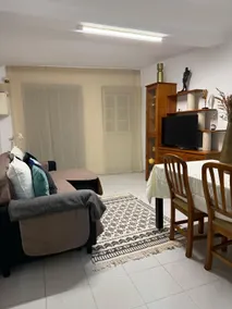 Essential 2 bedroom apartment - Image 2