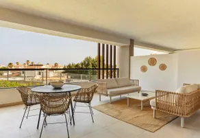 Coastal Elegance Retreat - Image 2
