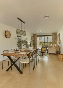 Coastal Elegance Retreat - Image 3