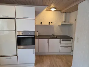 Spacious 1 bedroom apartment. - Image 2
