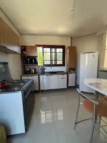 House with 2 bedrooms in an upscale neighborhood - Image 4