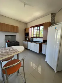 House with 2 bedrooms in an upscale neighborhood - Image 5