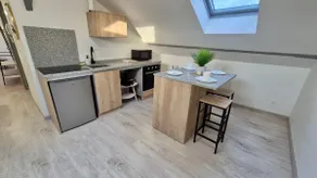 3-room air-conditioned cozy space 2 steps from the center - Image 2