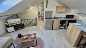 3-room air-conditioned cozy space 2 steps from the center - Image 4