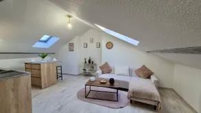 3-room air-conditioned cozy space 2 steps from the center - Image 3
