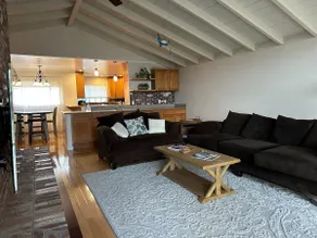 Lou's house - Image 2