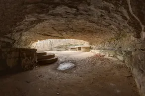 Heart of Clarksville Hideaway - Image 3