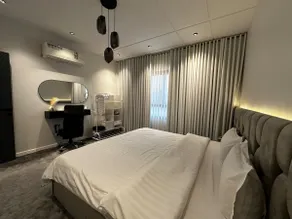 Spacious 1BR, 65” 4K TV •Huge living •Self-Entry - Image 5