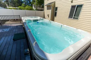 Surfer's Beach Heated Swim SPA+10bd/8ba+Pool Table - Image 2