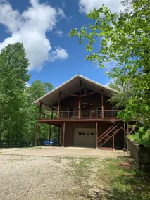 Ally’s Farmhouse - Image 4
