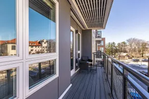 The Fleming: Groups • Spacious • Private Patio - Image 4