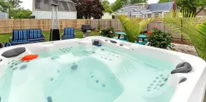 Hot Tub + Fenced Yard • Near Bay | Sundaze Cottage - Image 3
