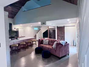 The Cabin - Image 4