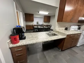 Spacious Home Sleeps 14 Handicap Accessible - Image 2