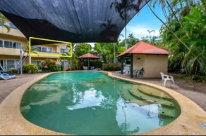 Cairns Getaway Luxury Apartment in Cairns North - Image 2