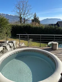 Family Paradise: Ball Pit, Jacuzzi & Pétanque - Image 2