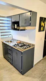 Corner House: BBQ, Patio & Near Convenience Store - Image 4