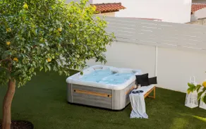 Athena's Lemon Grove Glyfada - Image 3