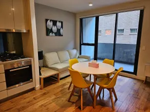 HAWTHoRN HAVEN - COMFY, COSY & CeNTRAL! - Image 2