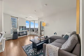 City Views & Cozy Vibes | Pool, Gym+Parking! - Image 2