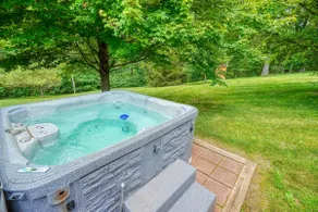 Waters Edge, Cozy Cabin & Pond - Image 3
