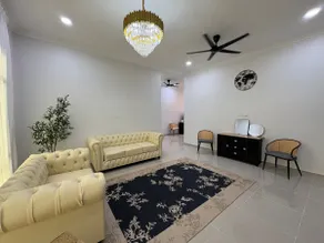 House 618 Homestay - Image 5