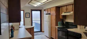 Huge, mere steps to town and beach! A North Star! - Image 4