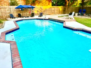 Lakeside Retreat w/ Pool for 16 - Image 2