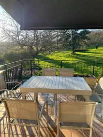 The 8clos between vineyards and countryside - Image 5
