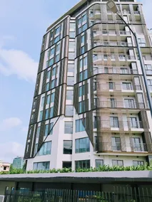 Unique 2 BDR Apartment at Loxwood House With Rooftop Pool and Gym - Image 4
