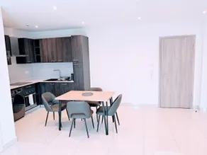 Unique 2 BDR Apartment at Loxwood House With Rooftop Pool and Gym - Image 5