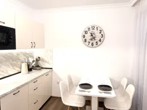 Stylish studio near harbor and luxury beach - Image 3