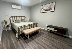Comfortable suite, centrally located - Image 4